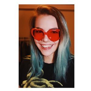 Meet your Posher, Hannah